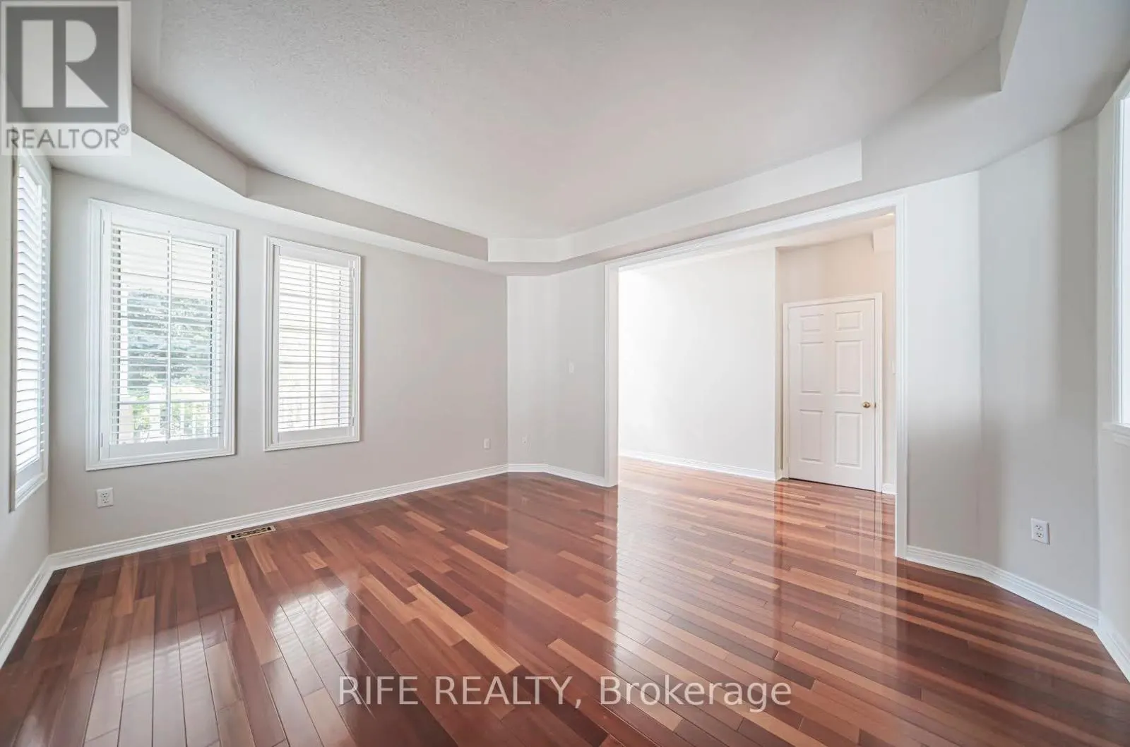 37 BURNDENFORD CRESCENT