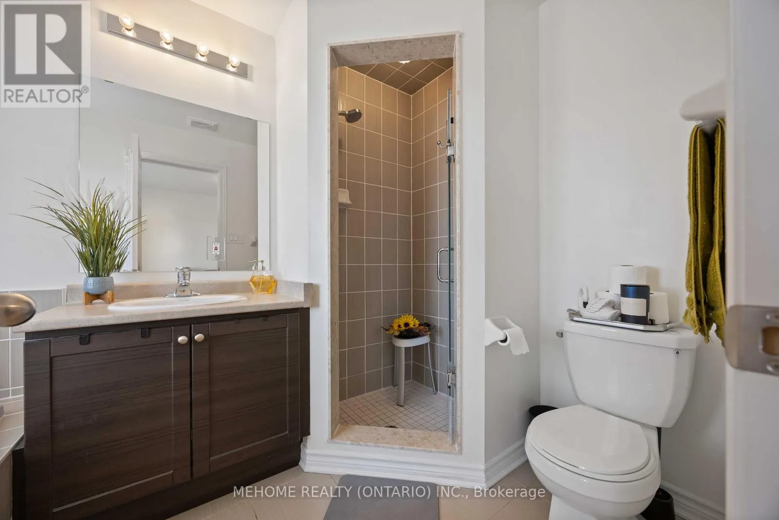 251 DUNDAS WAY