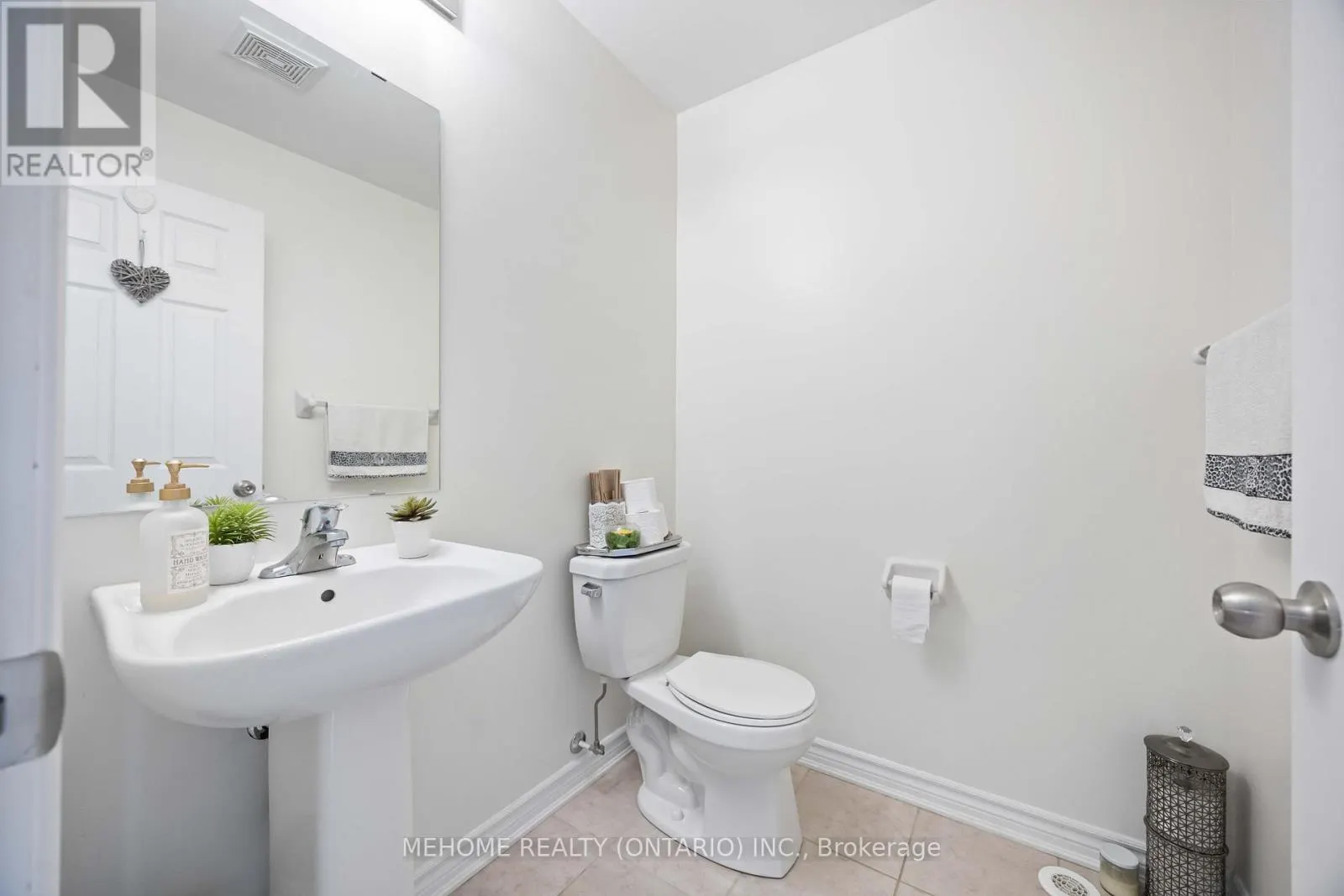 251 DUNDAS WAY