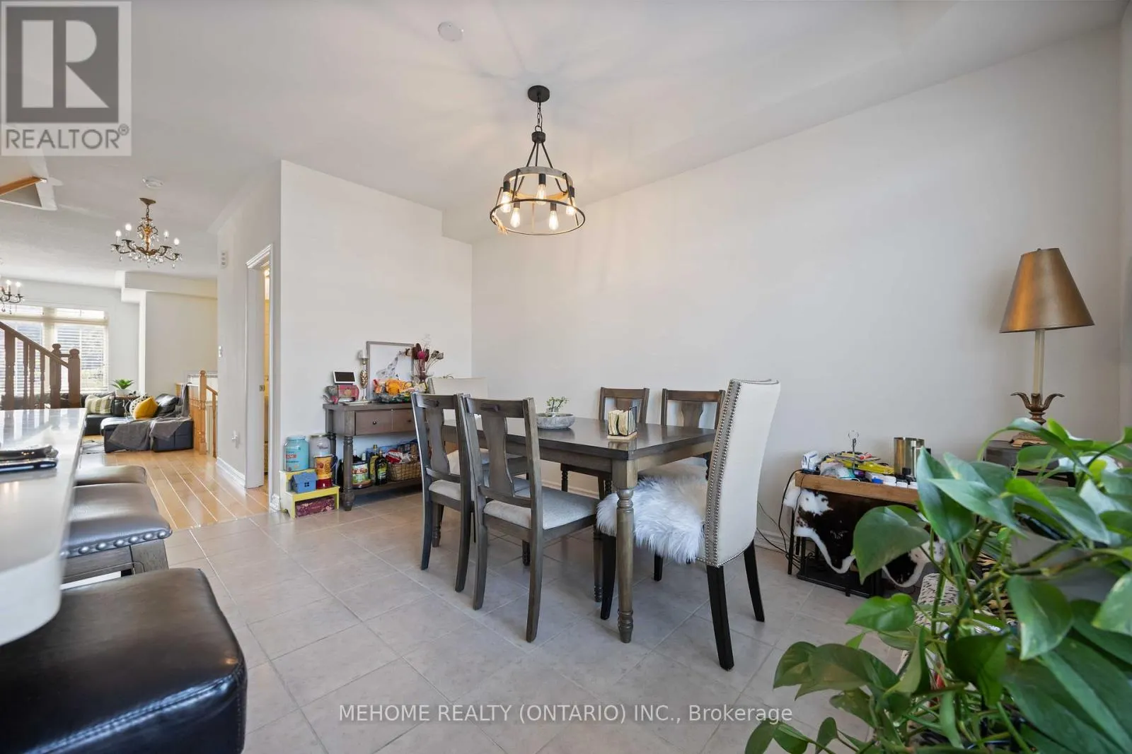251 DUNDAS WAY