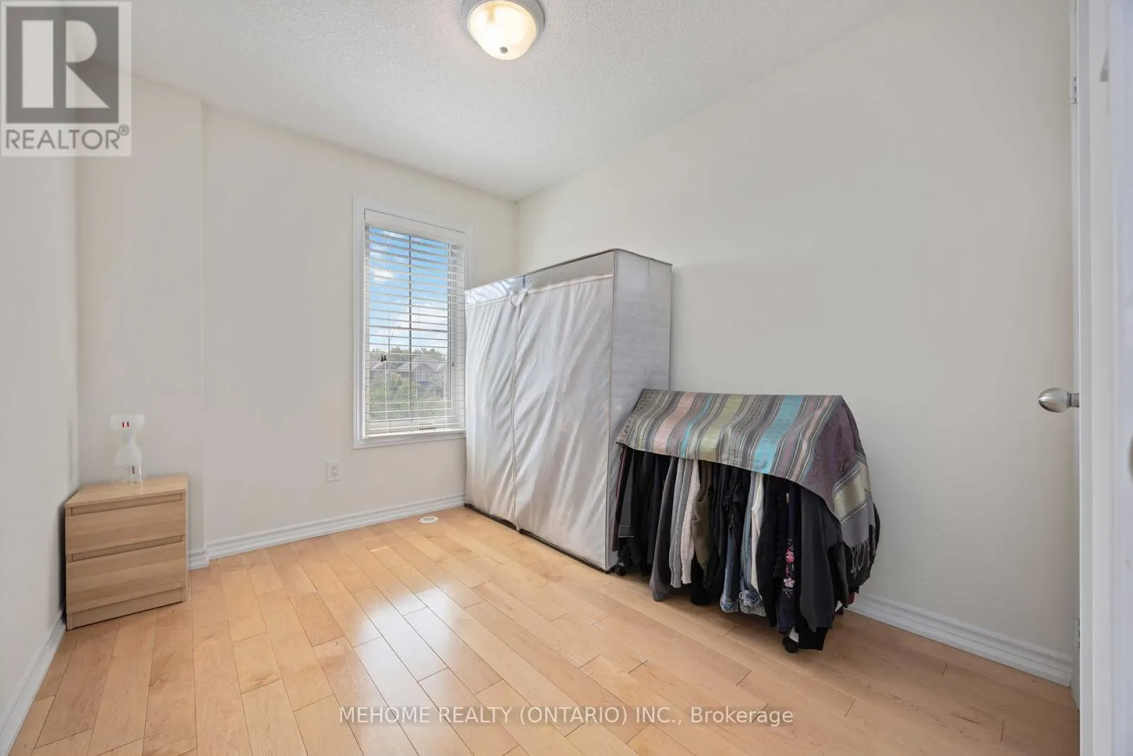251 DUNDAS WAY