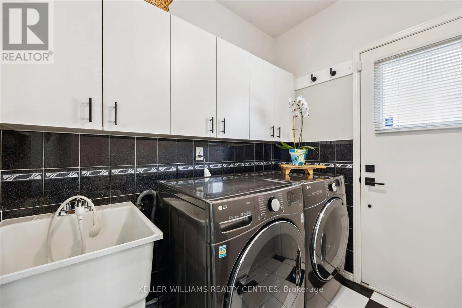 47 WHITBURN CRESCENT