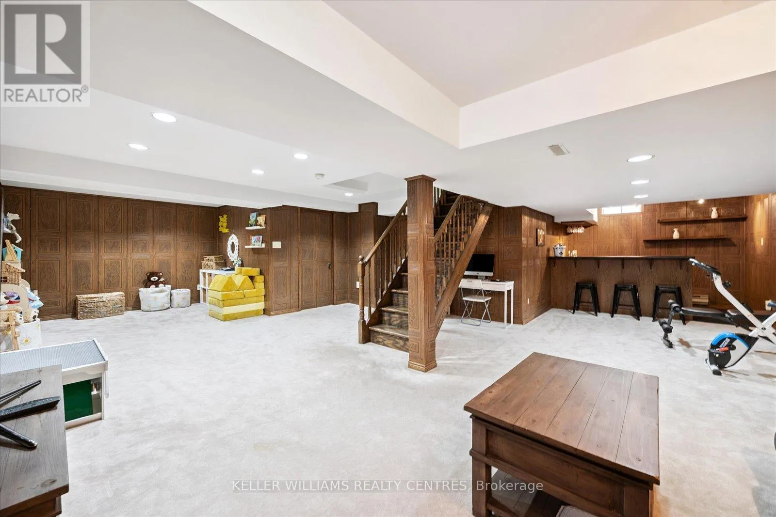 47 WHITBURN CRESCENT