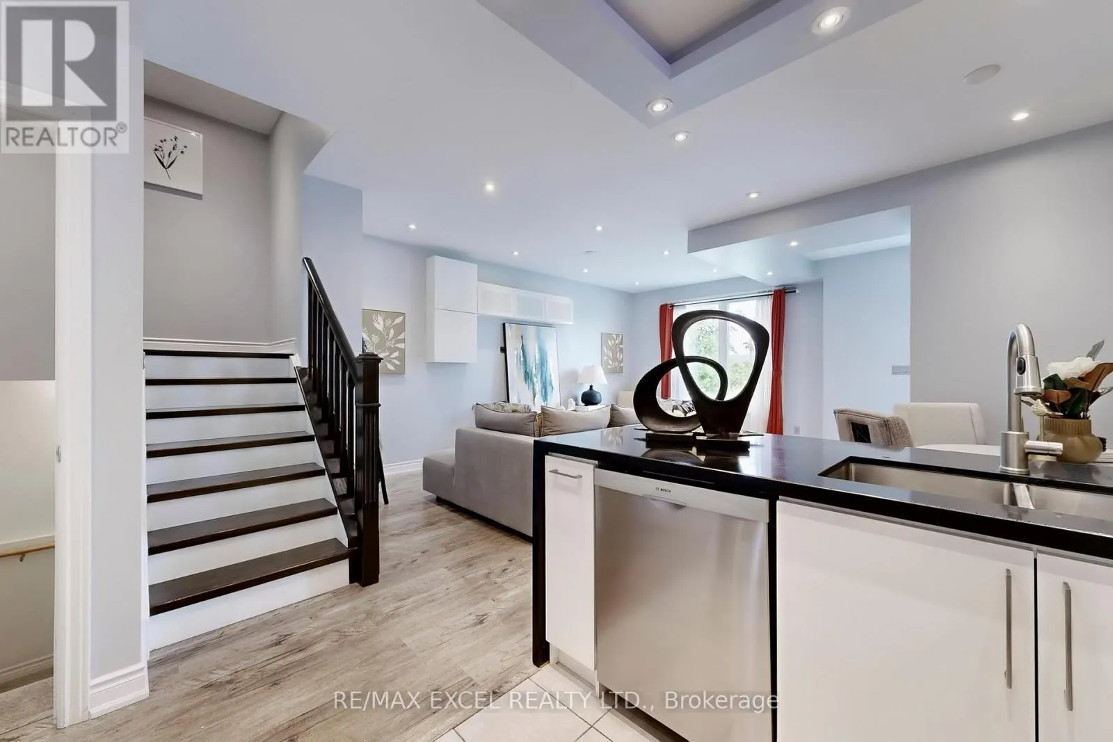 76 UNITY GARDENS DRIVE