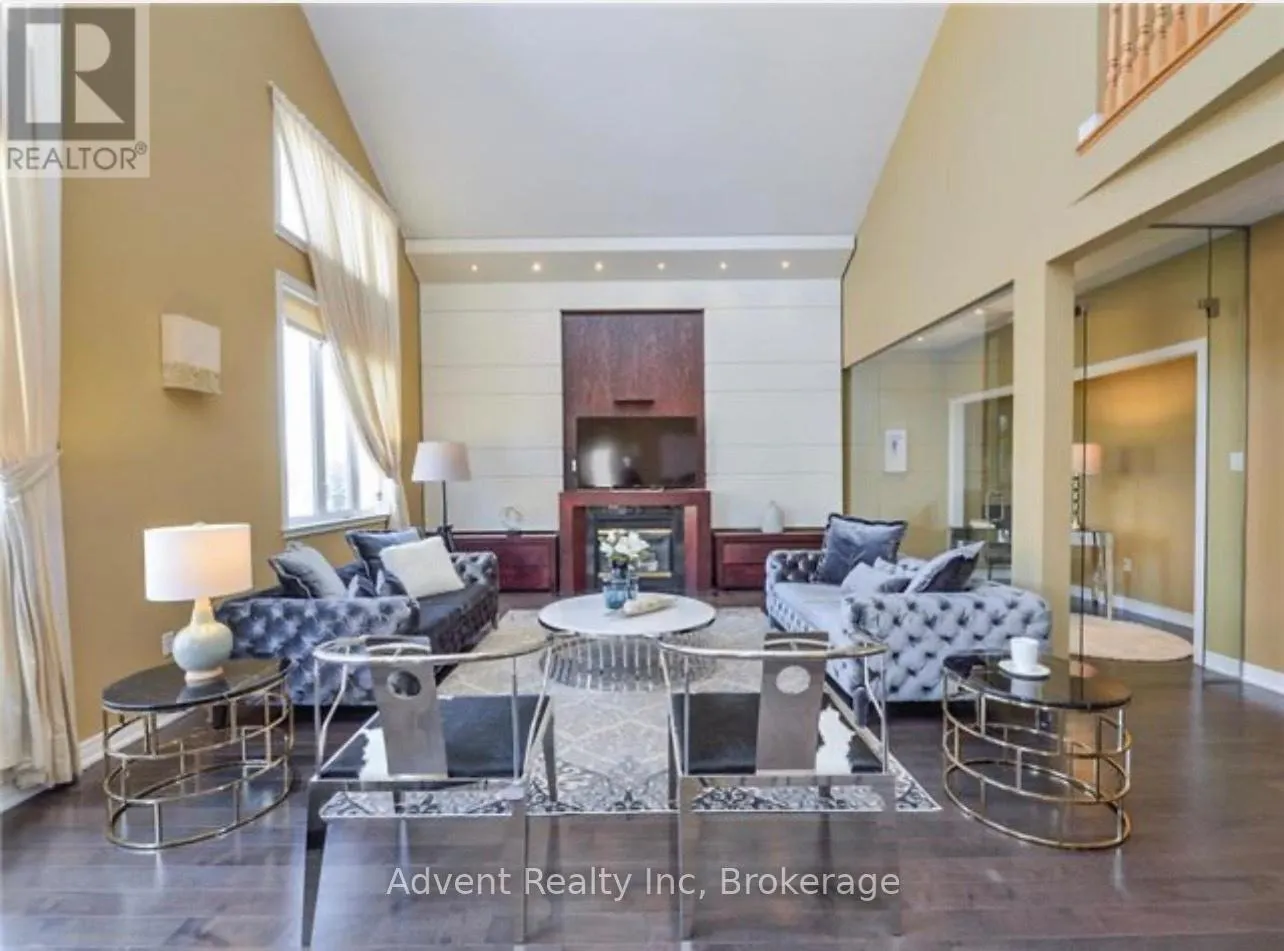 17 WARDEN WOODS COURT