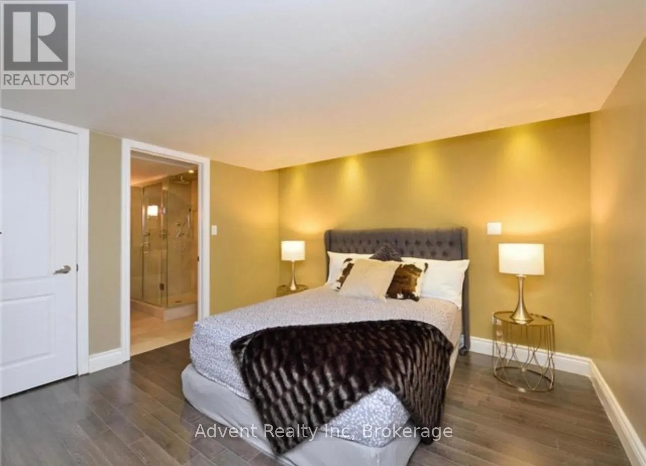 17 WARDEN WOODS COURT