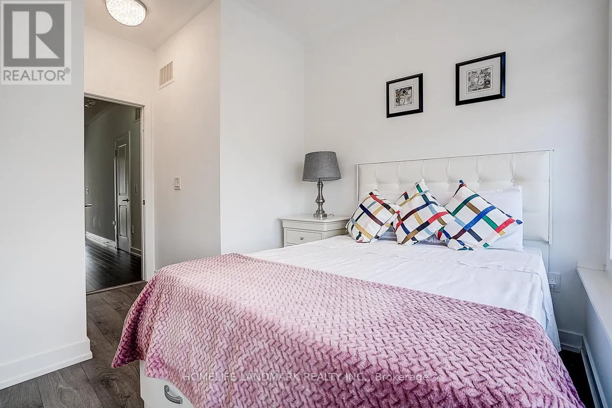 165 SALTERTON CIRCLE