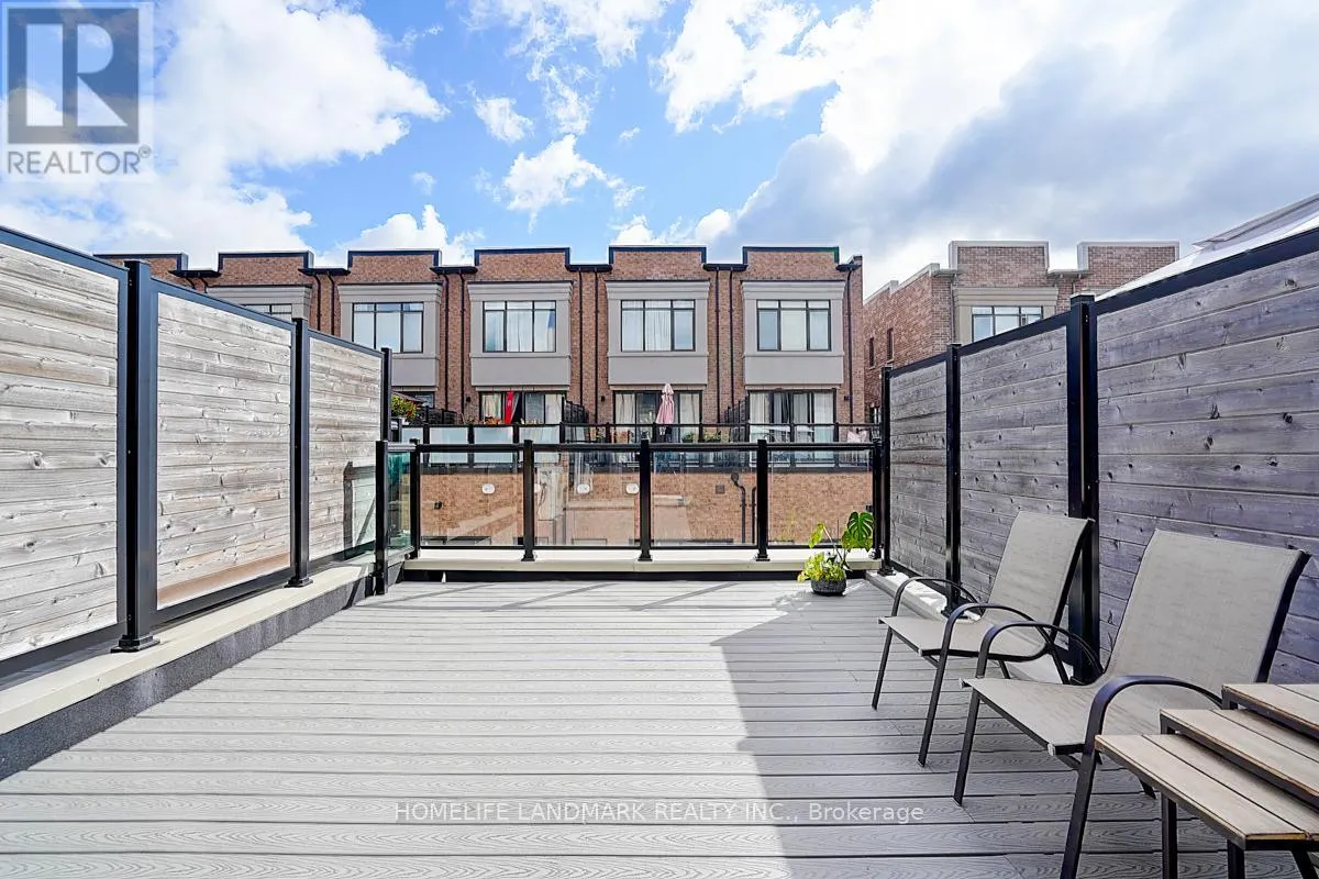 165 SALTERTON CIRCLE
