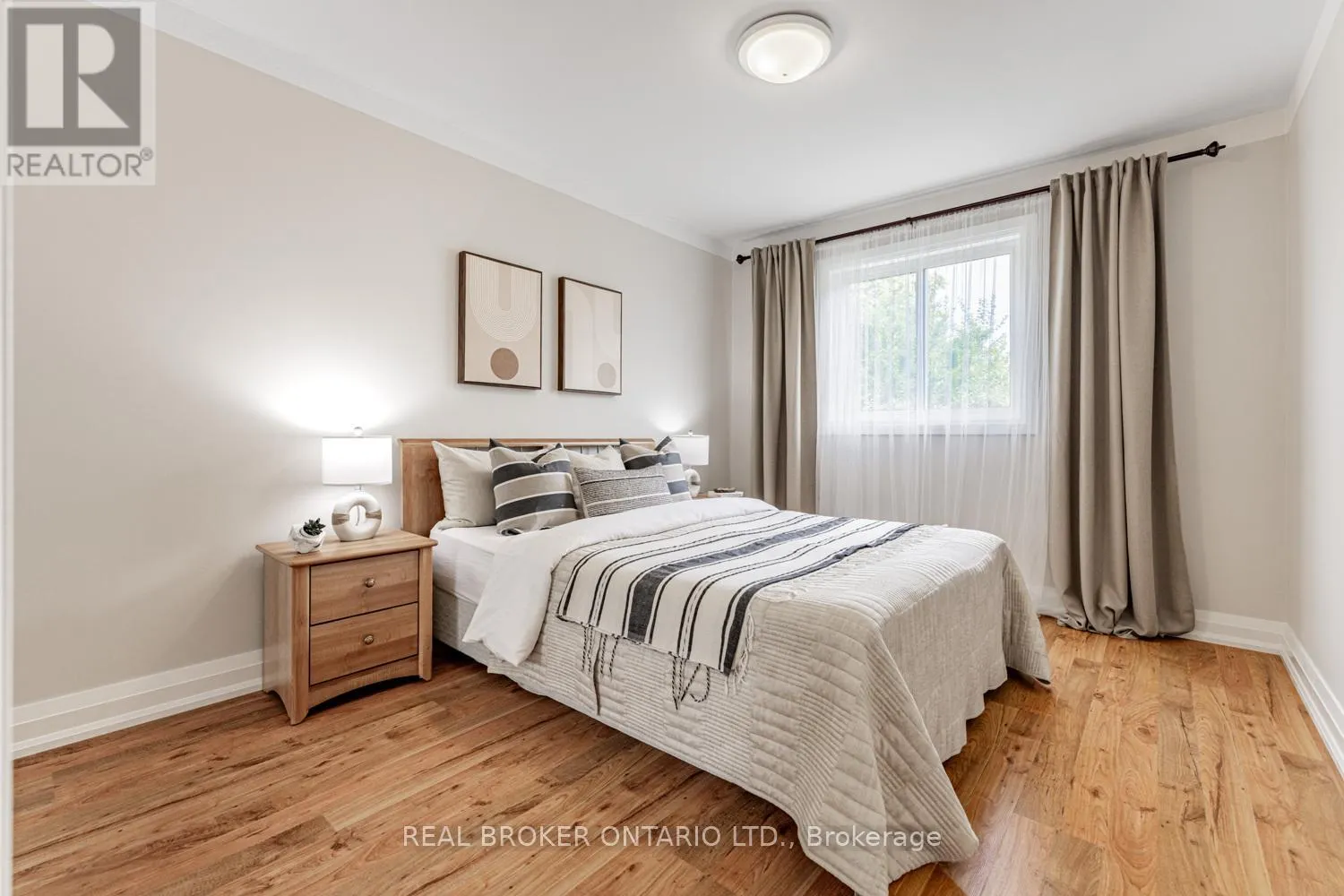 57 GLENMANOR WAY
