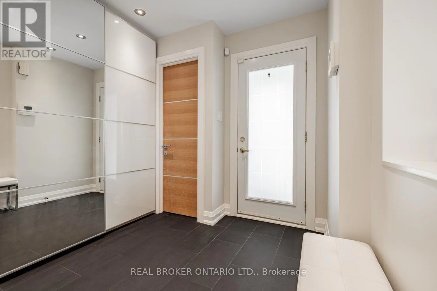 57 GLENMANOR WAY