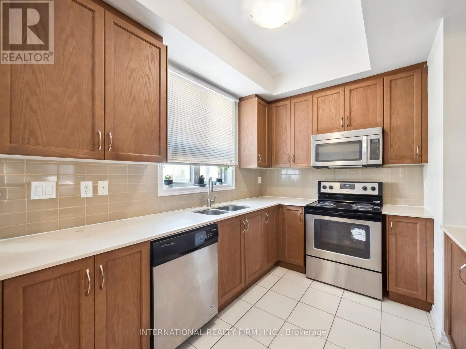 14 - 9621 JANE STREET
