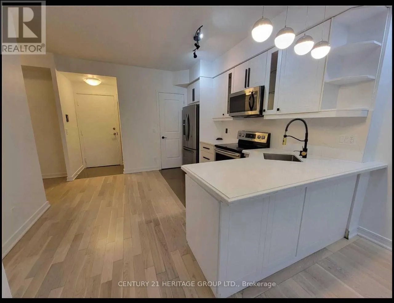 1506 - 9205 YONGE STREET