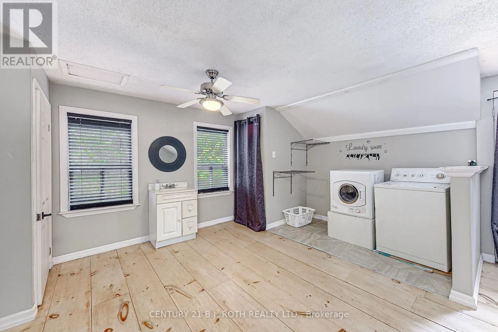 17 DENNEY DRIVE