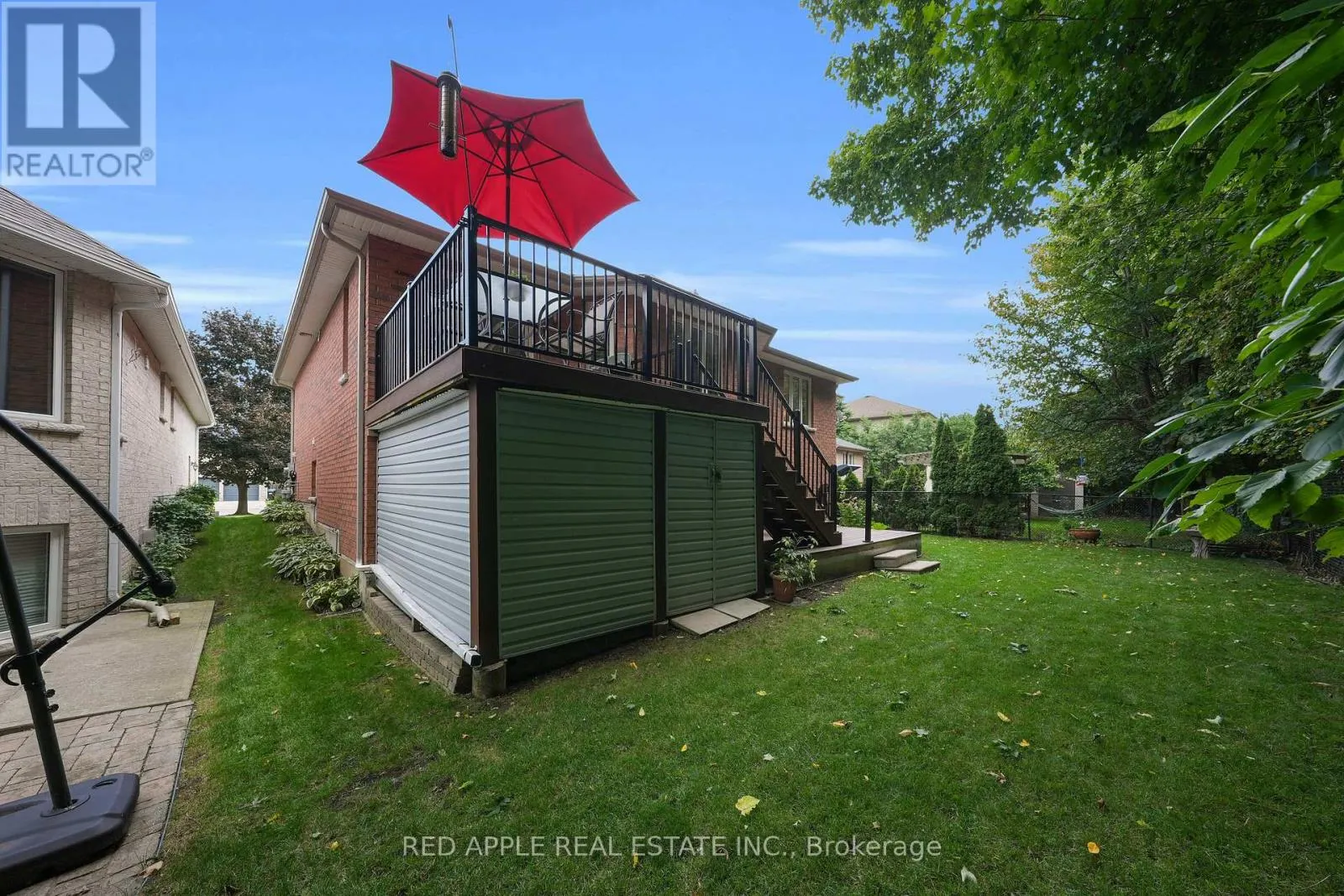 9 SUTHERLAND AVENUE