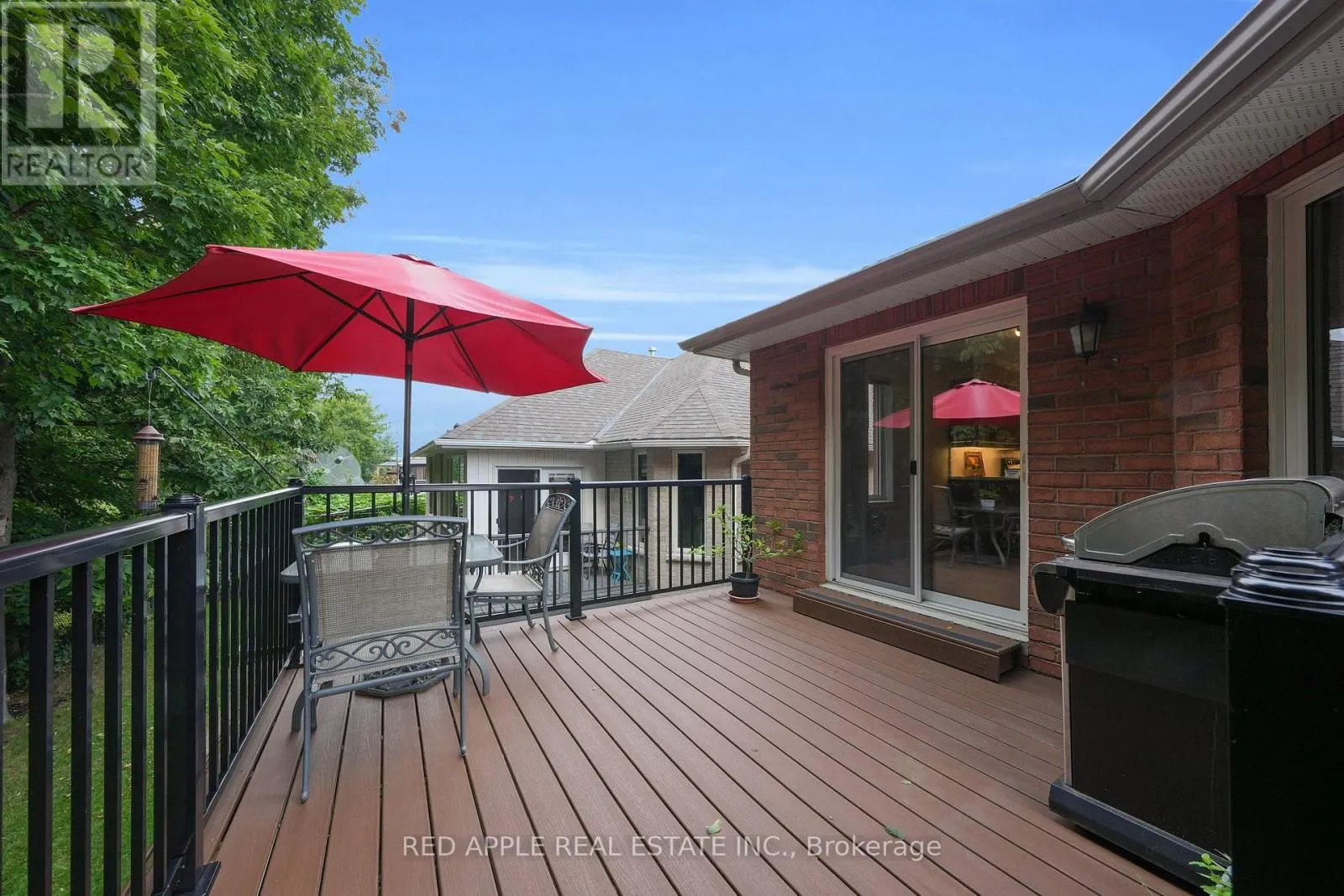 9 SUTHERLAND AVENUE