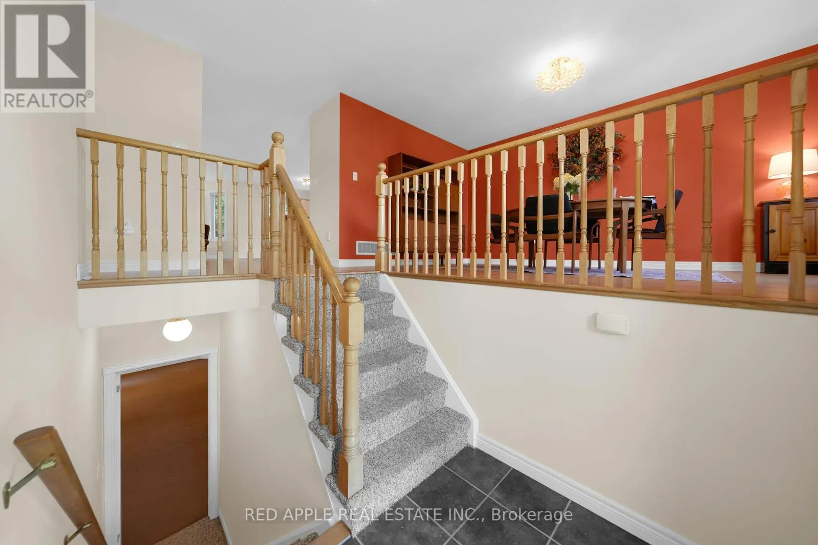 9 SUTHERLAND AVENUE