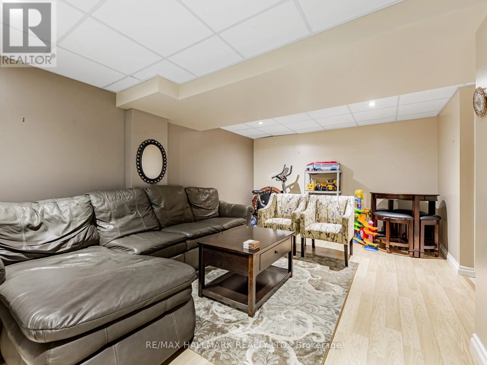 52 MISTLEFLOWER COURT
