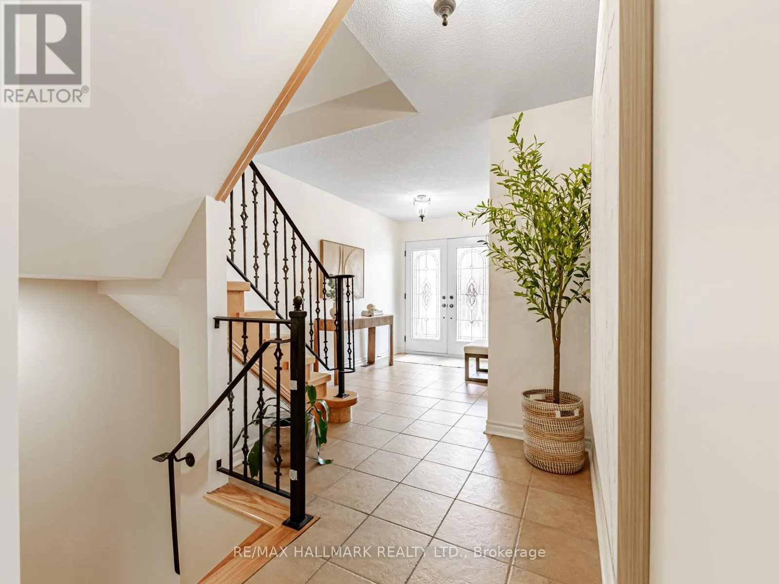 52 MISTLEFLOWER COURT