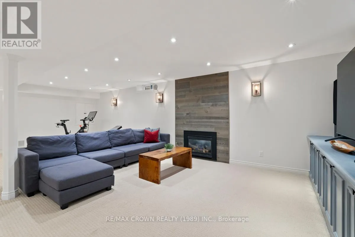 53 CRANBERRY LANE