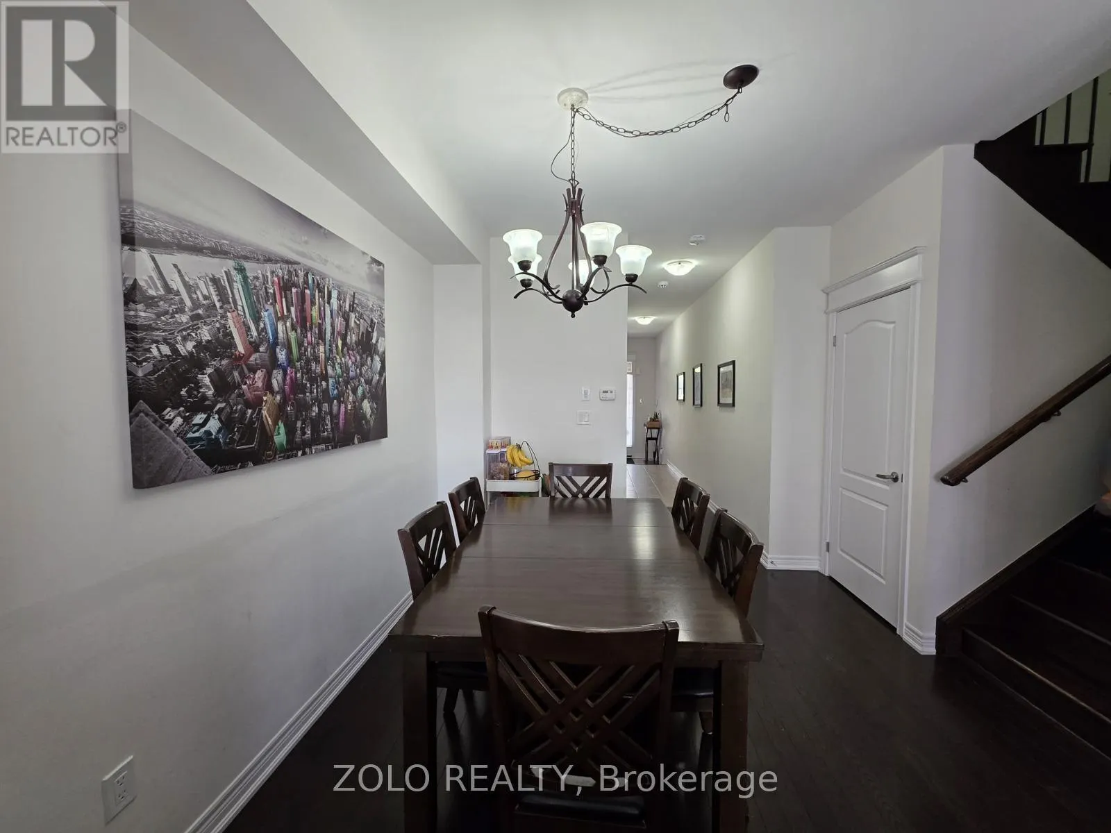 7 THORNAPPLE LANE