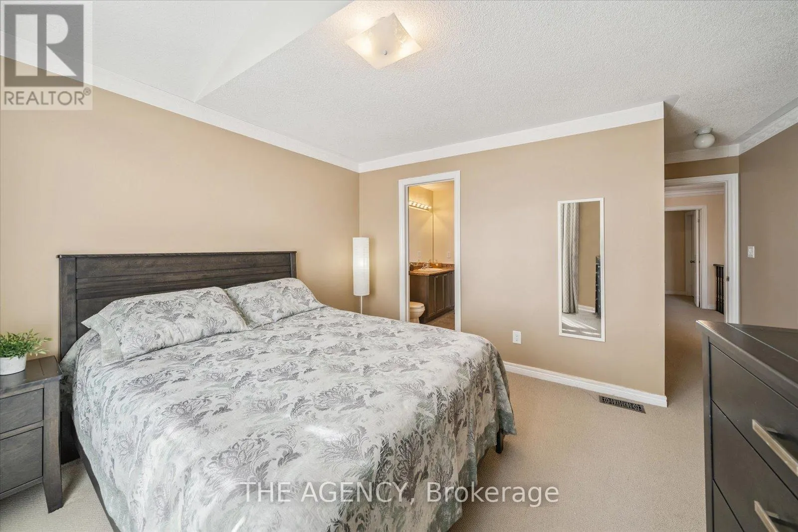 32 TIMNA CRESCENT