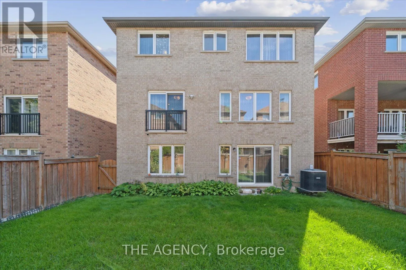 32 TIMNA CRESCENT