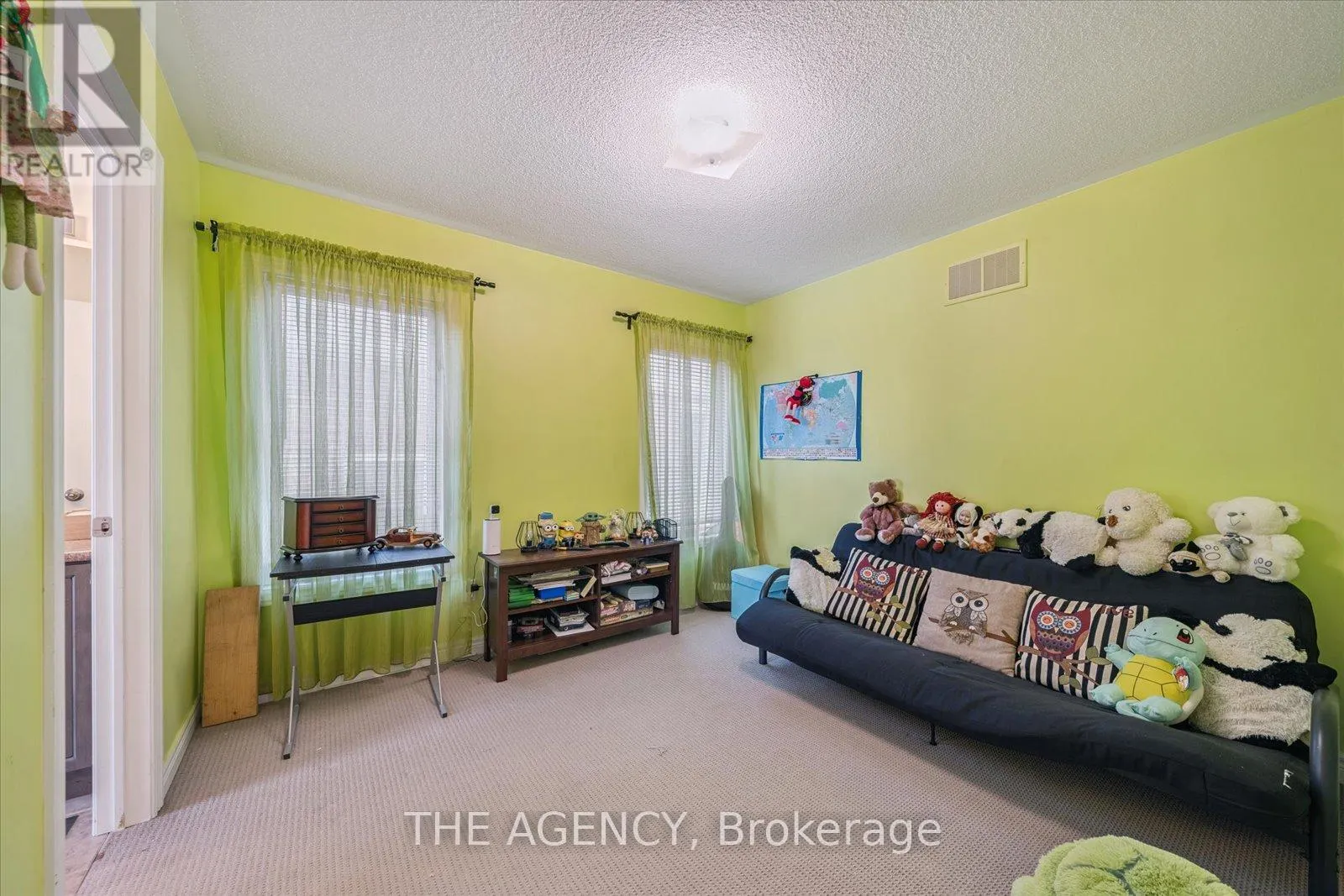 32 TIMNA CRESCENT