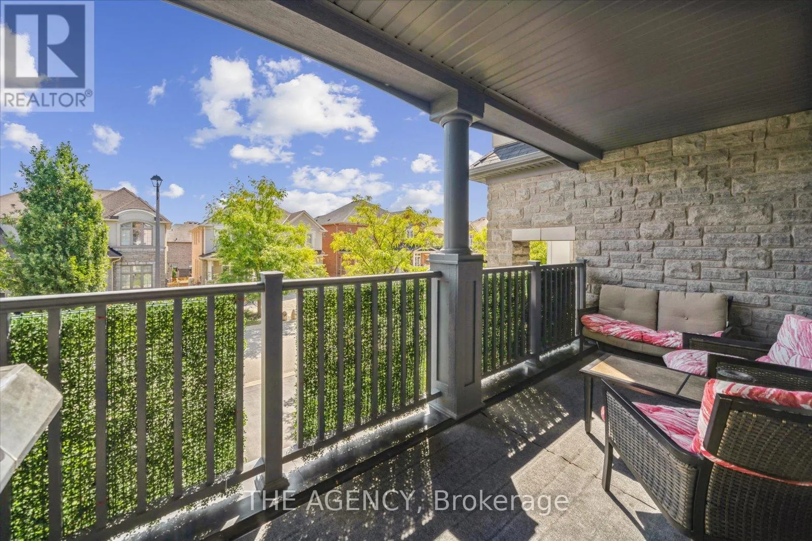 32 TIMNA CRESCENT