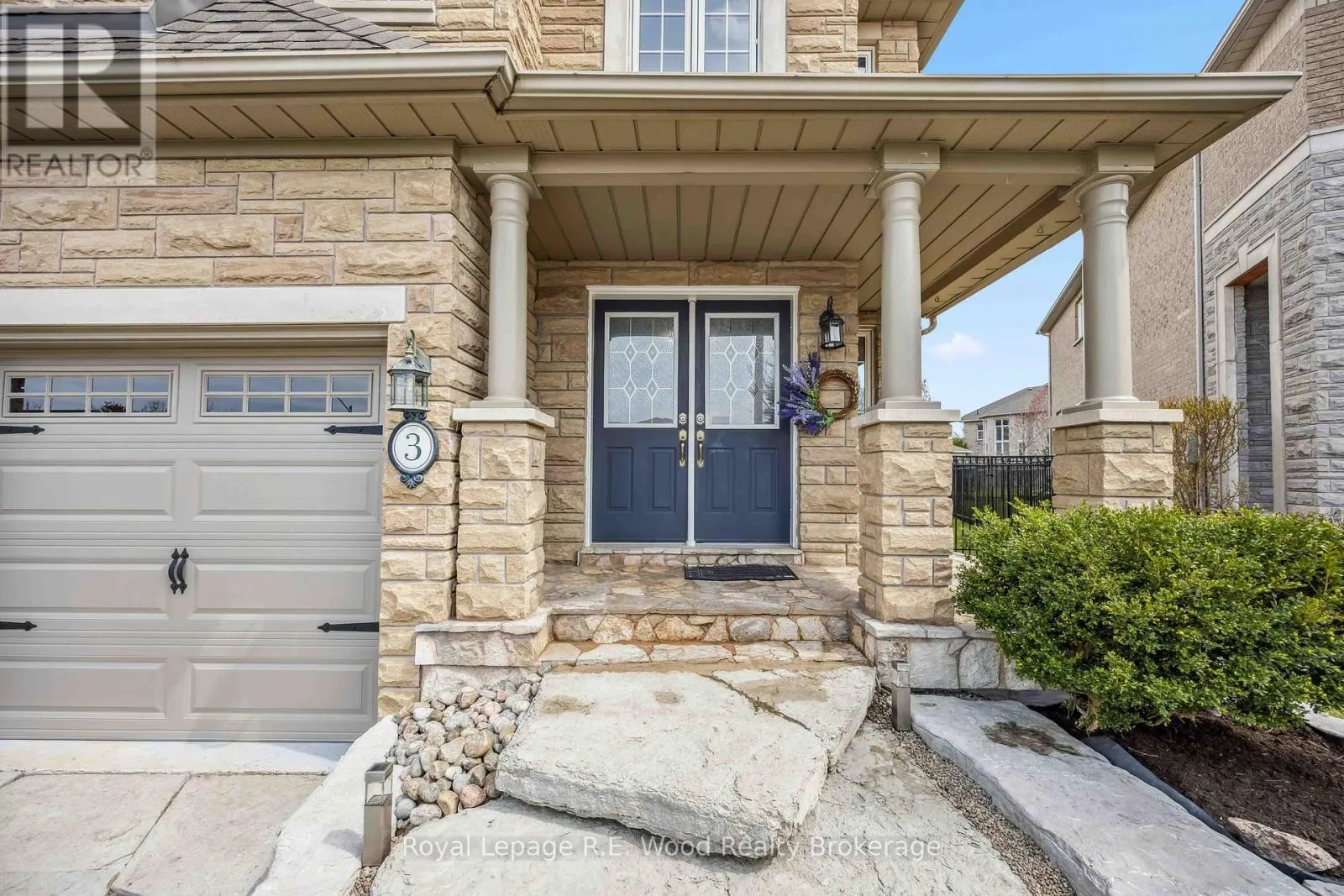3 LORWOOD COURT