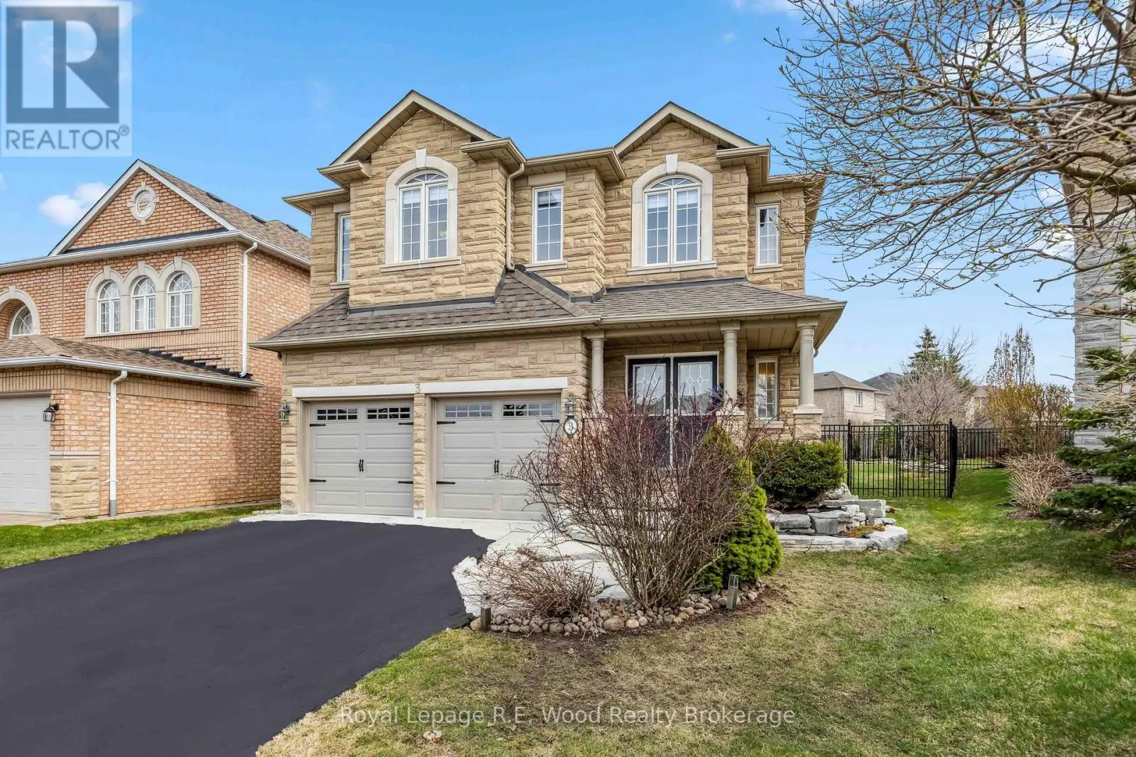 3 LORWOOD COURT