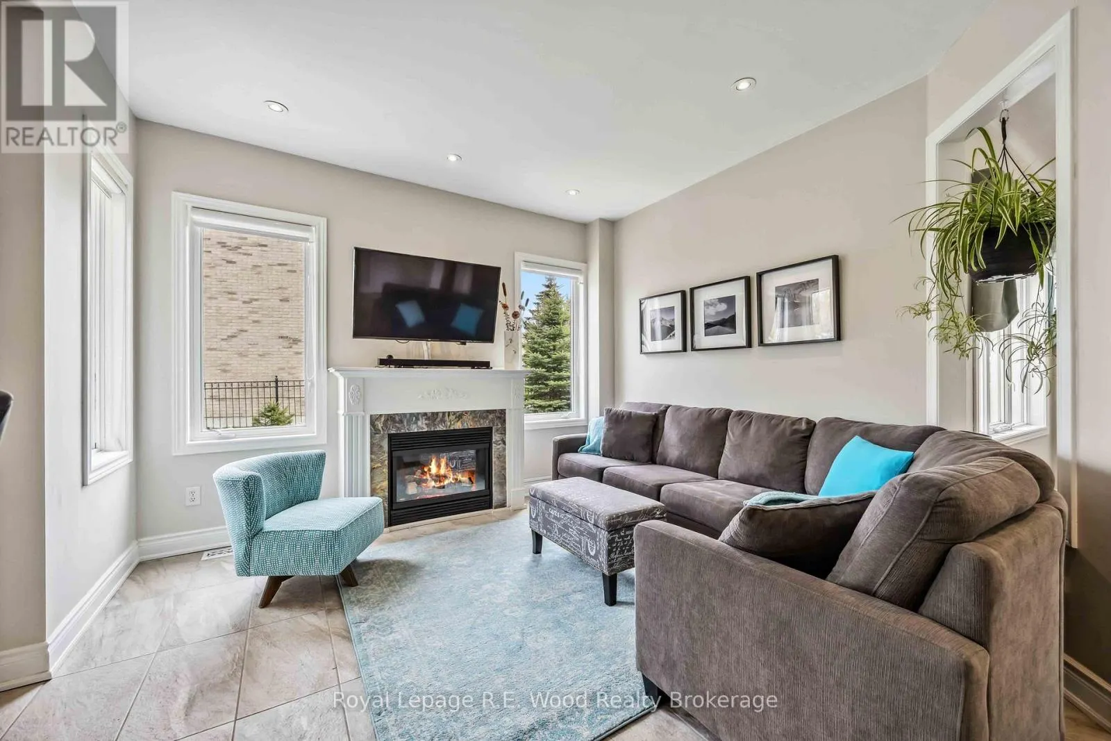 3 LORWOOD COURT