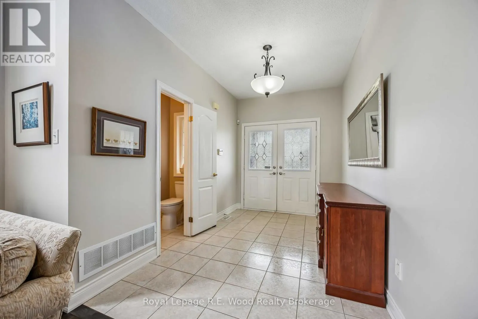 3 LORWOOD COURT