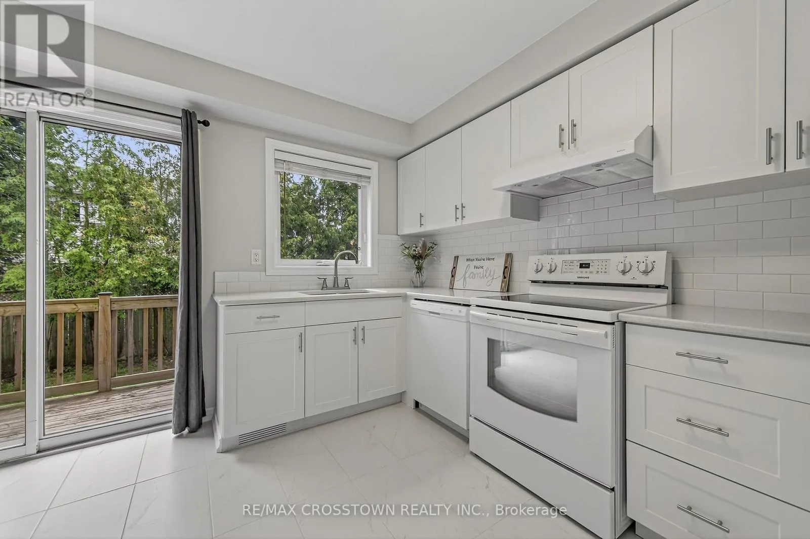1271 HURON COURT