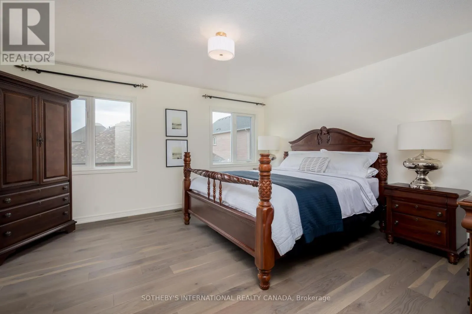 16 SAINT CLARE BOULEVARD
