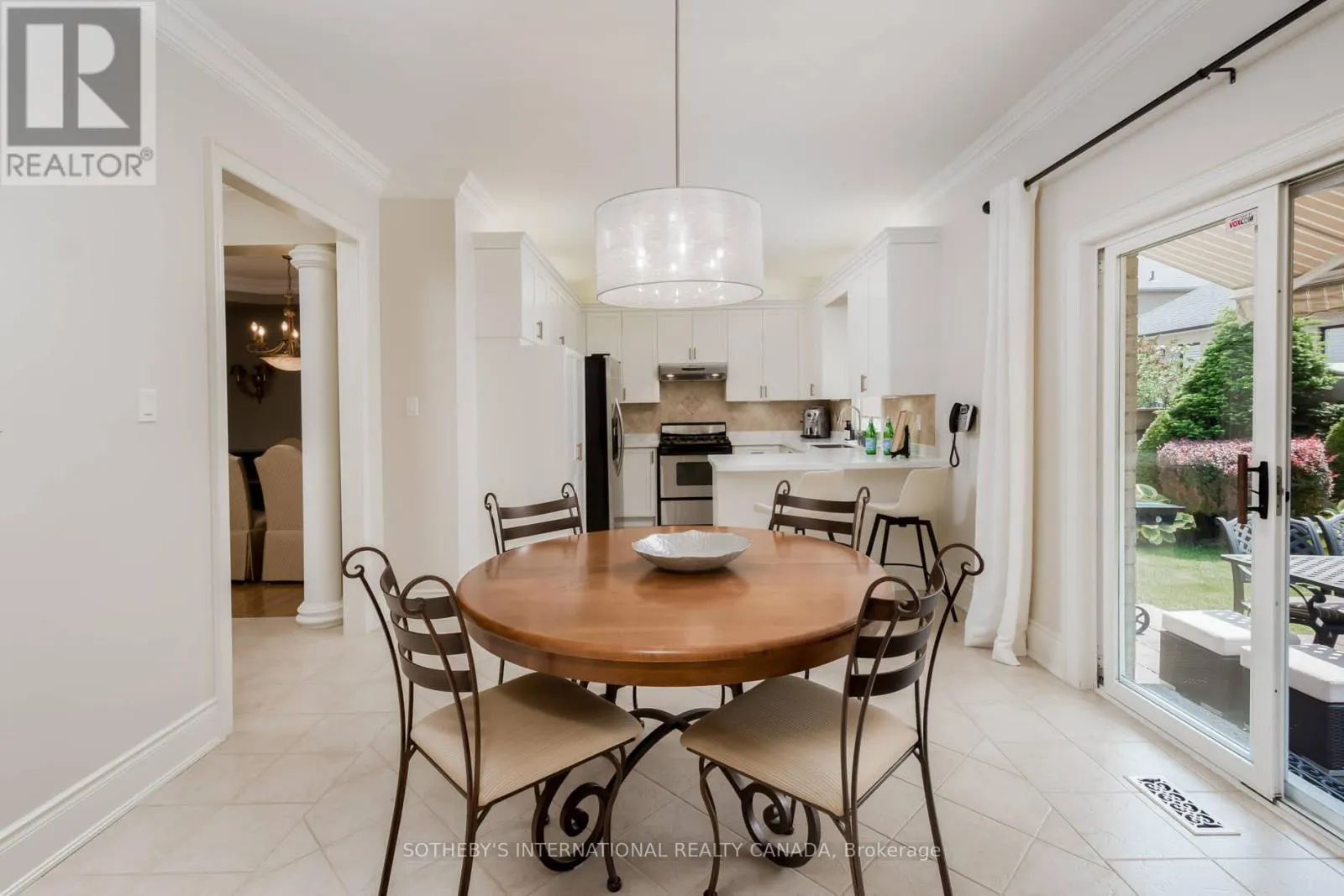 16 SAINT CLARE BOULEVARD