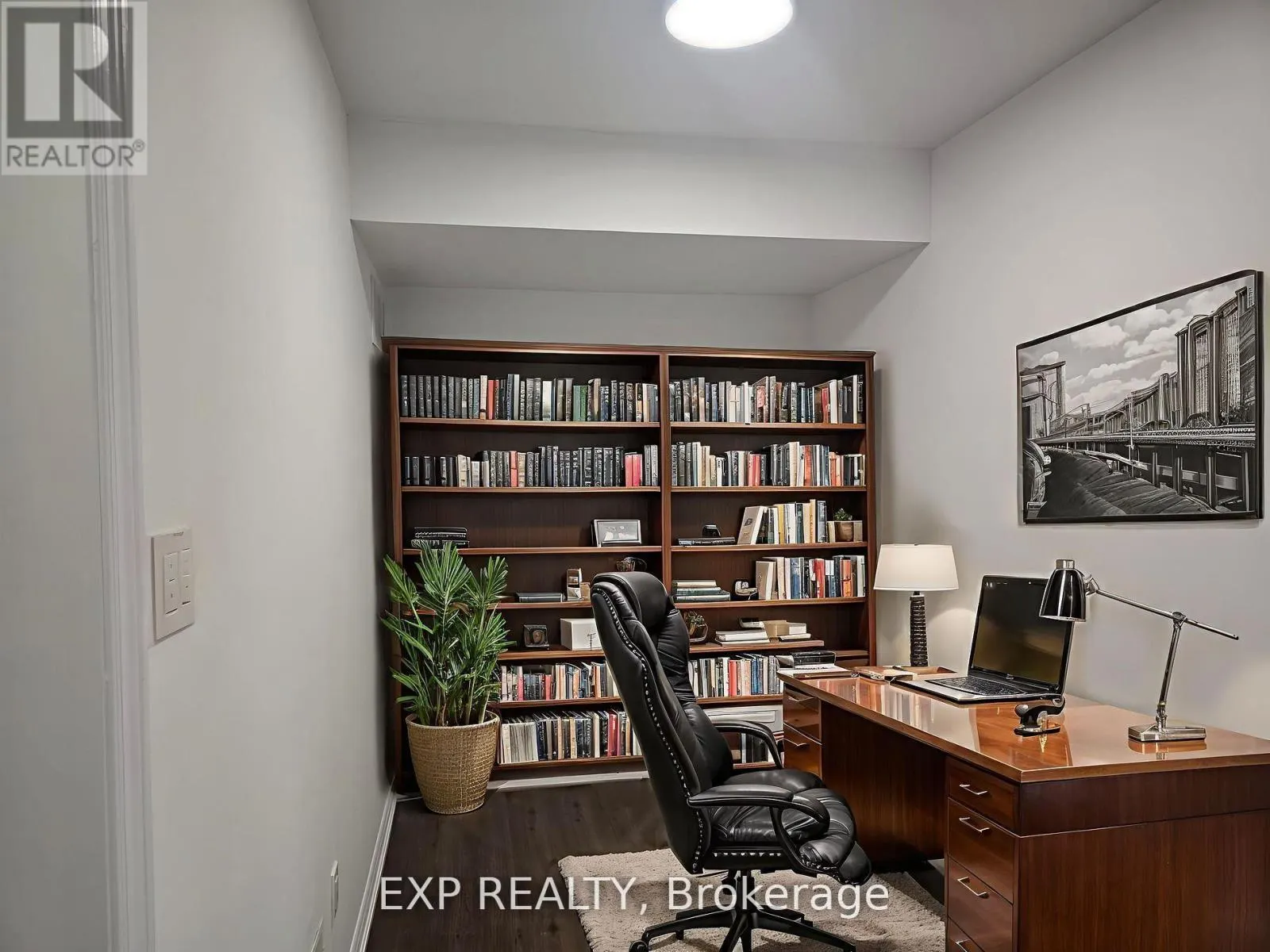 UNIT B - 50 FAROOQ BOULEVARD N