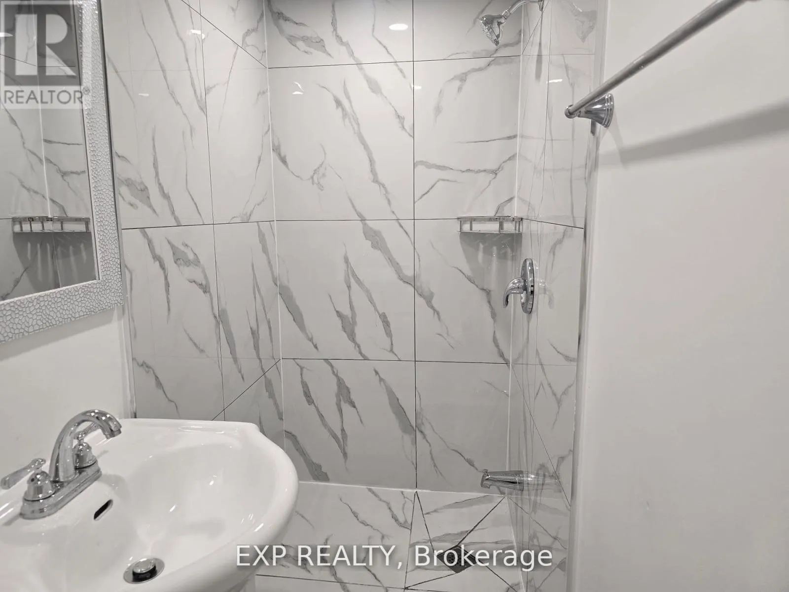 UNIT B - 50 FAROOQ BOULEVARD N