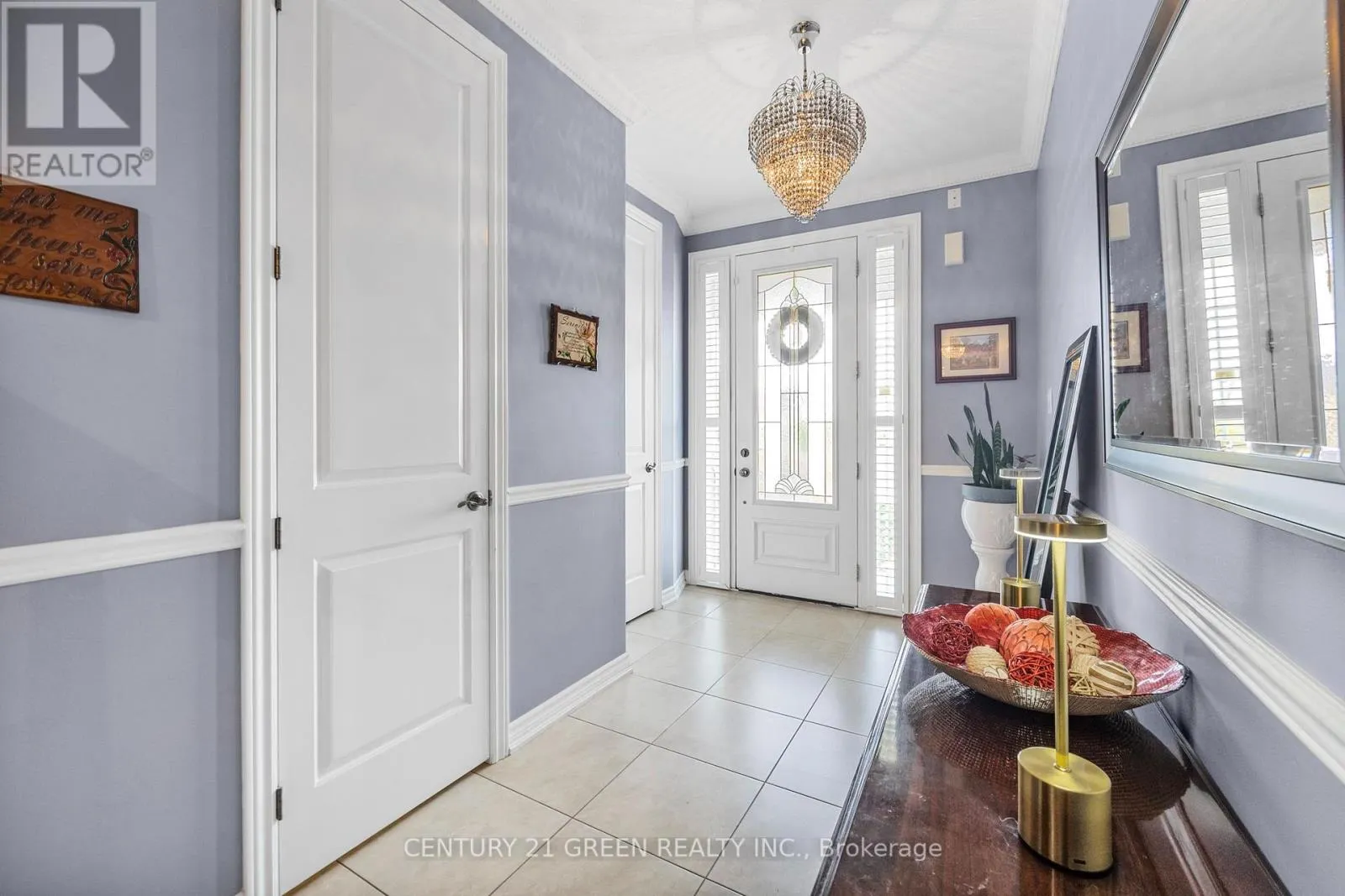 238 KING STREET S
