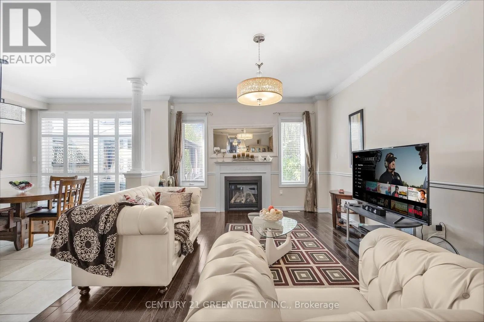 238 KING STREET S
