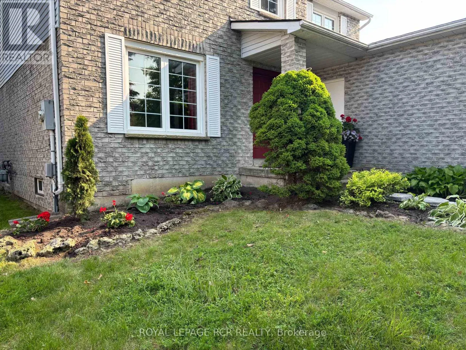 14 FORRESTWOOD CRESCENT