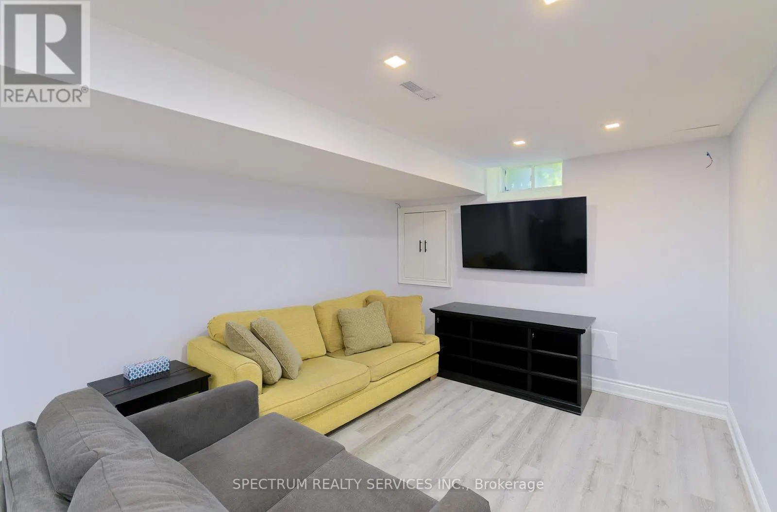 66 DECOROSO DRIVE