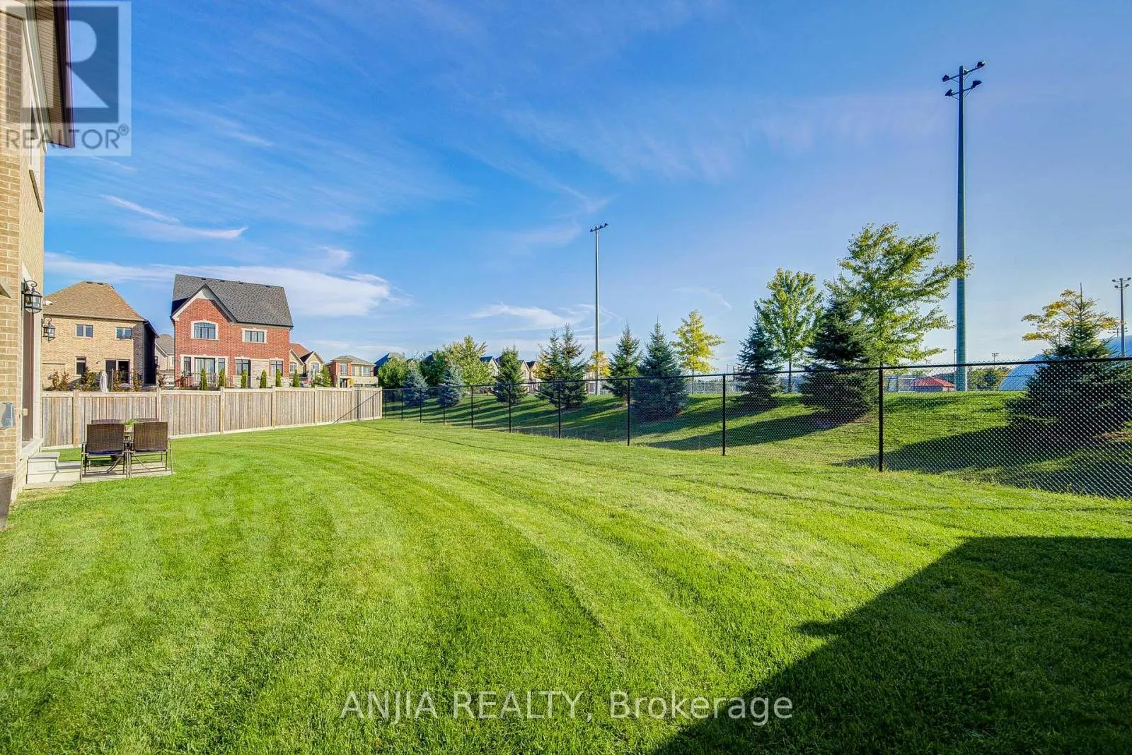 27 MIKE BOSHEVSKI COURT
