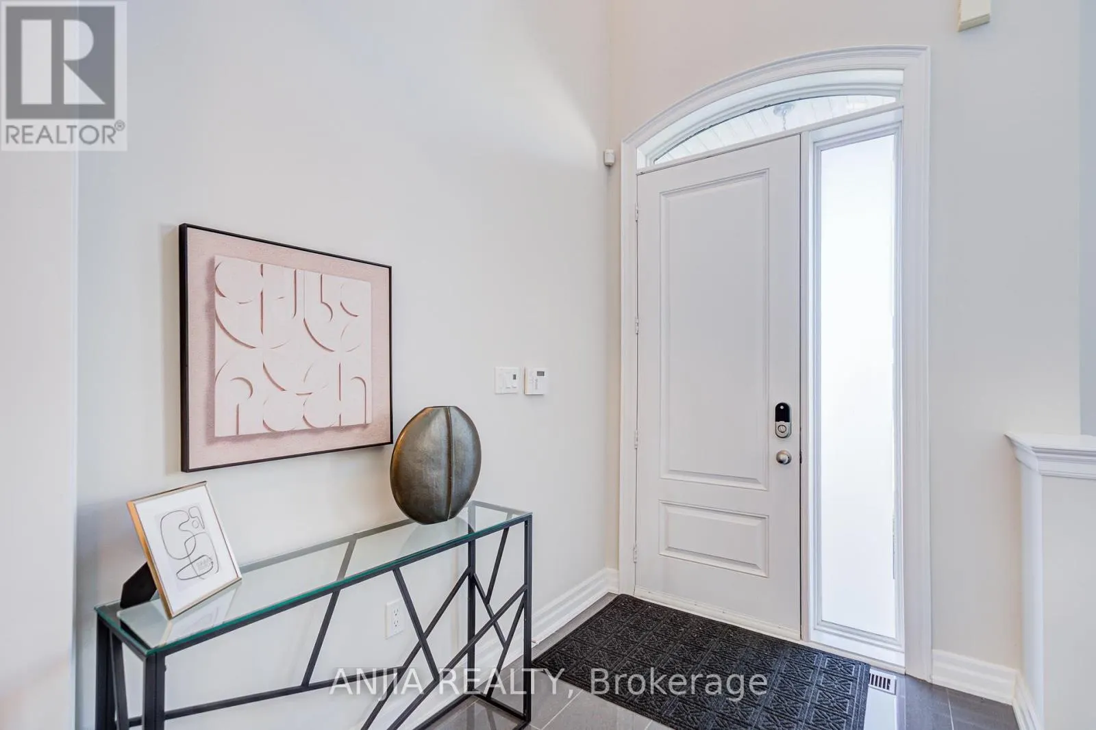 27 MIKE BOSHEVSKI COURT