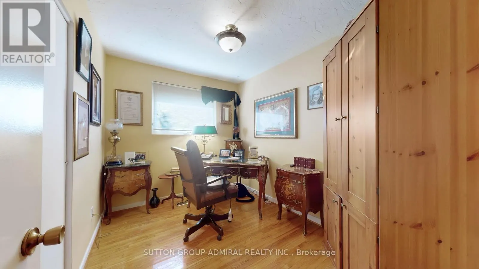 11 ROTHSAY ROAD