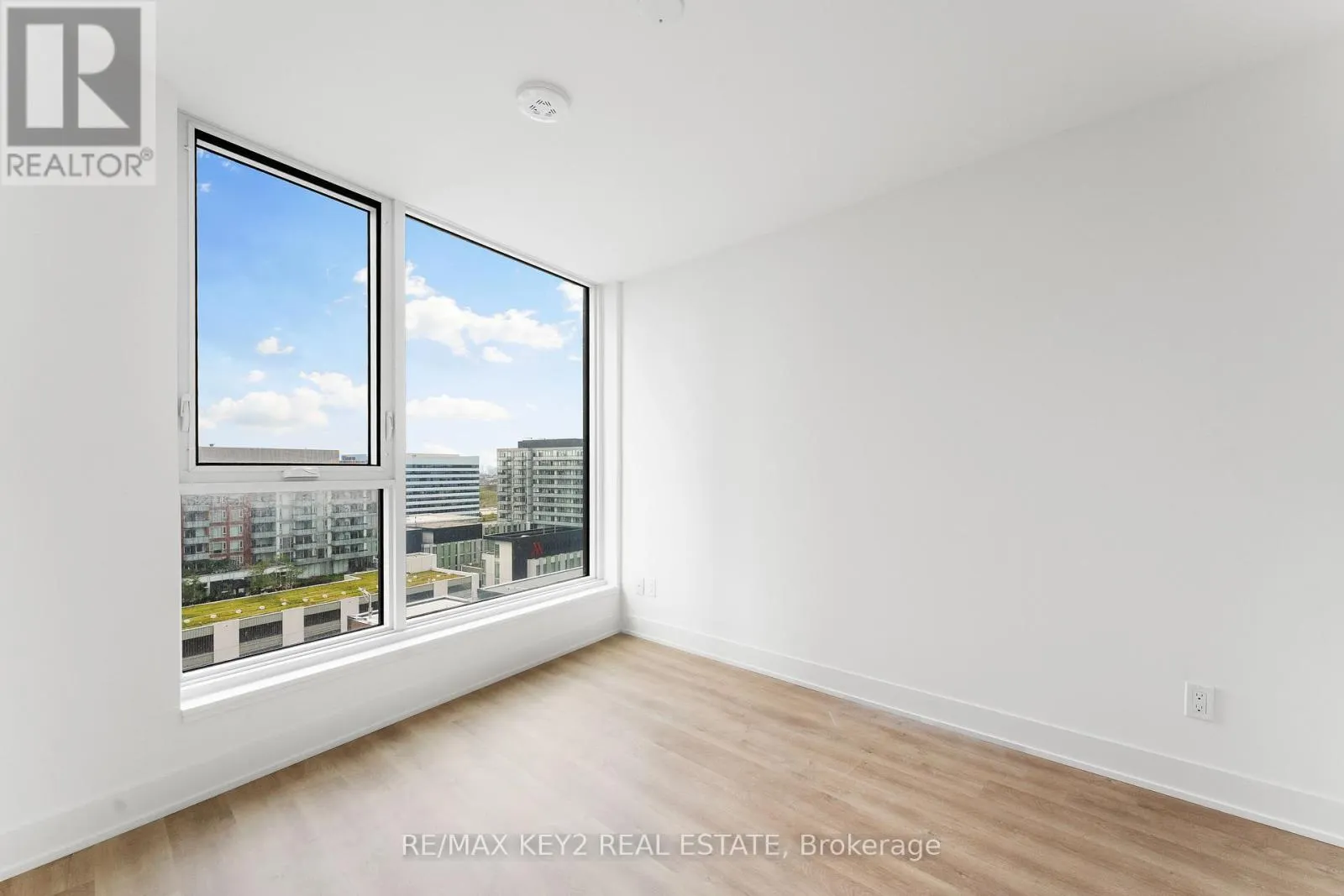 E1511 - 56 ANDRE DE GRASSE STREET