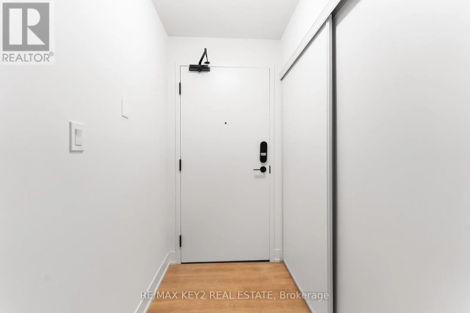 E1511 - 56 ANDRE DE GRASSE STREET