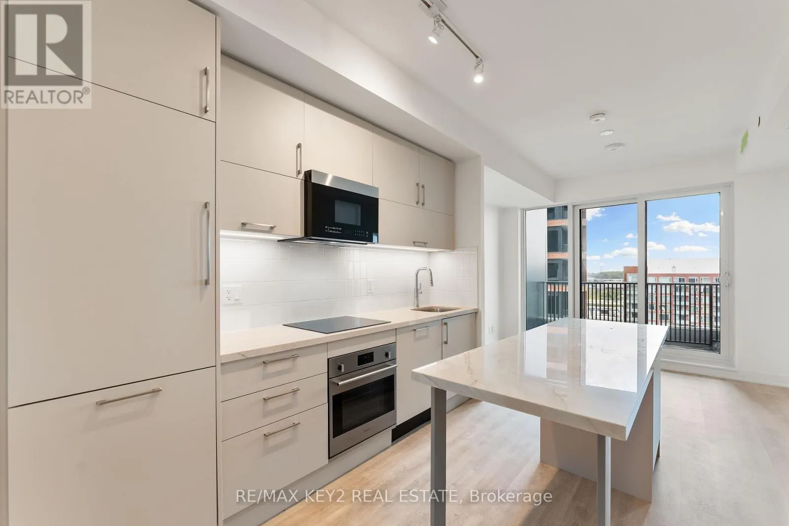E1511 - 56 ANDRE DE GRASSE STREET