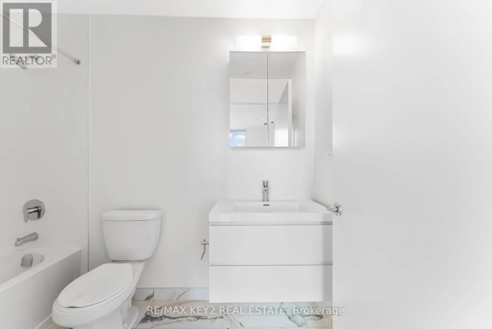 E1511 - 56 ANDRE DE GRASSE STREET