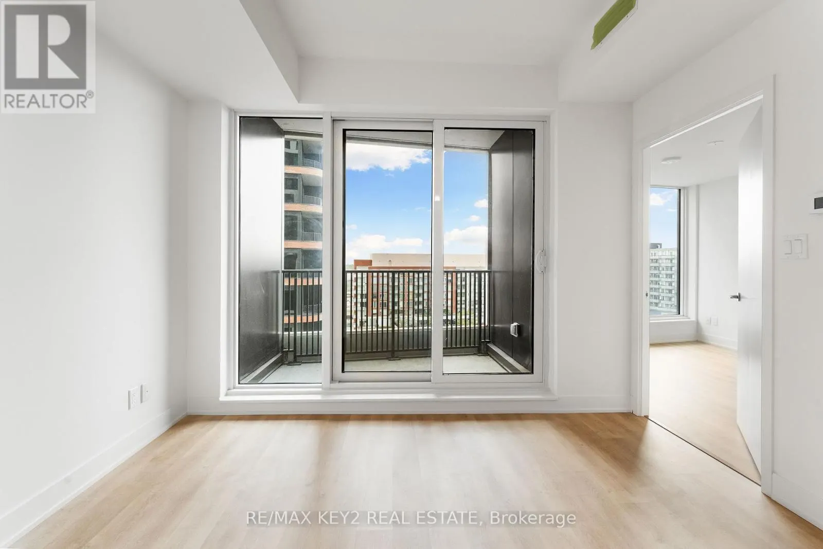 E1511 - 56 ANDRE DE GRASSE STREET