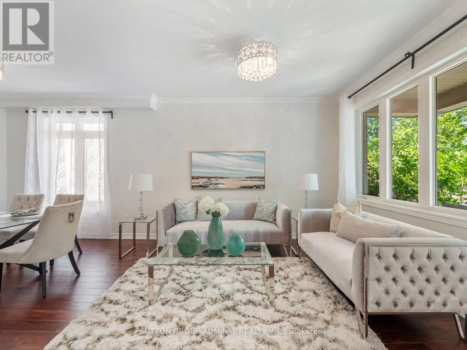 10 AUBURNDALE DRIVE